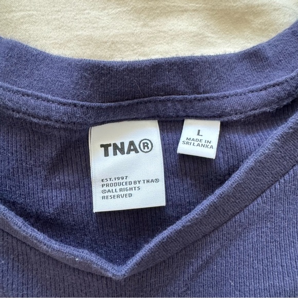 Aritzia TNA ribbed tee - Picture 2 of 3